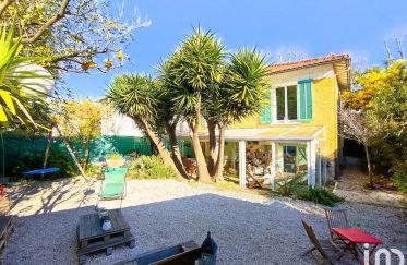 House 4 rooms of 129 m² in Toulon (83000)
