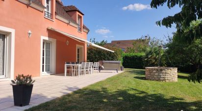 House 7 rooms of 187 m² in Cherisy (28500)