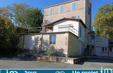 House 8 rooms of 200 m² in Niort (79000)