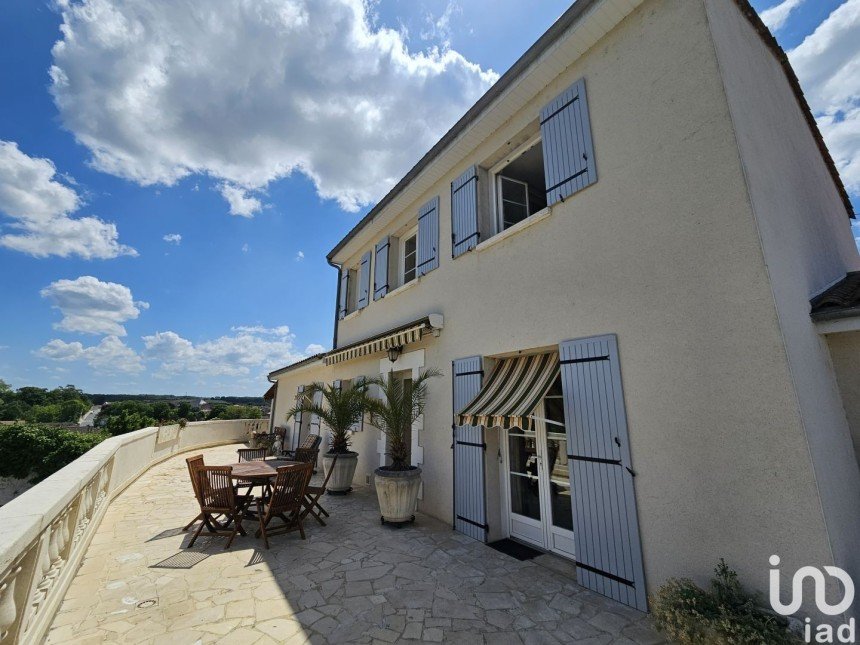 House 4 rooms of 150 m² in Châteauneuf-sur-Charente (16120)