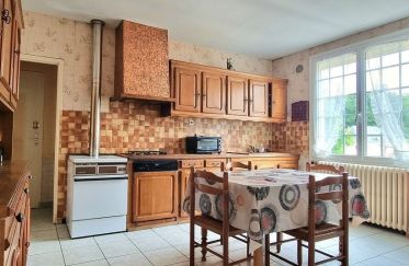 House 6 rooms of 120 m² in Loché-sur-Indrois (37460)