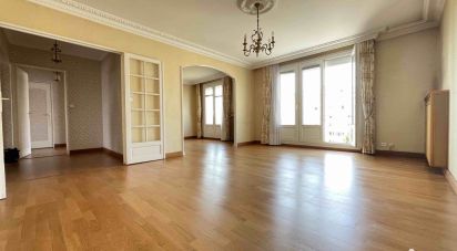 Apartment 4 rooms of 87 m² in Tours (37000)