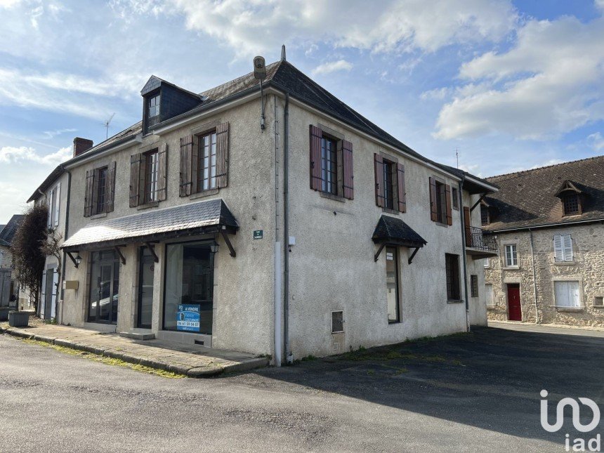 House 6 rooms of 155 m² in Les Grands-Chézeaux (87160)