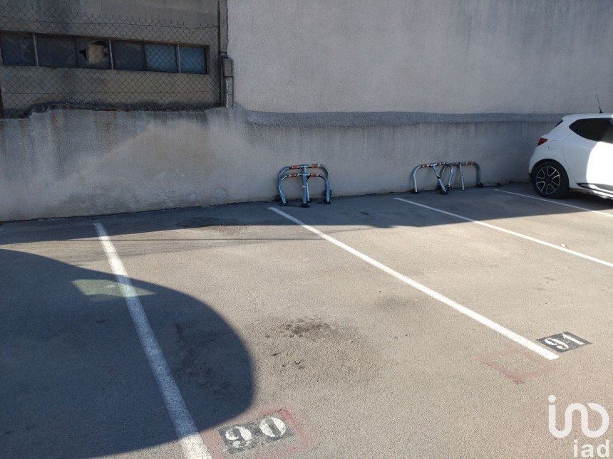 Parking/garage/box de 12 m² à Frontignan (34110)
