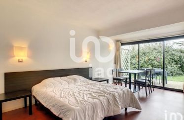 Apartment 1 room of 27 m² in Arles (13200)