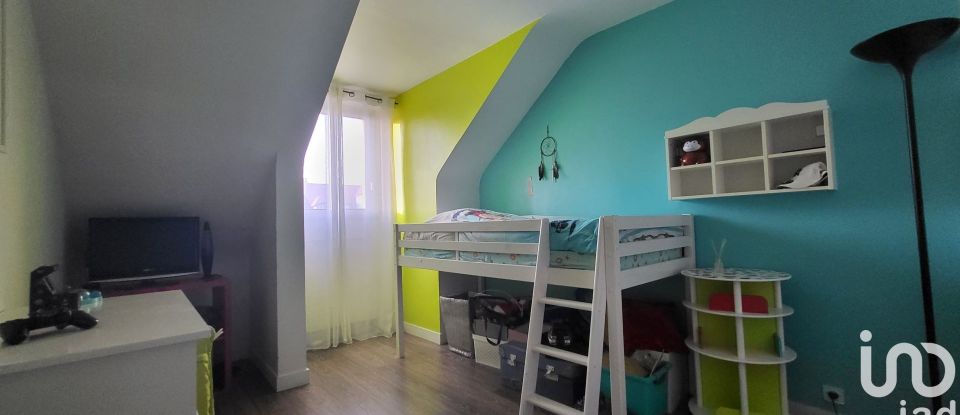 House 4 rooms of 96 m² in Villeparisis (77270)