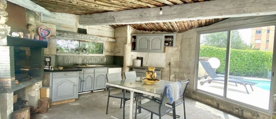 House 6 rooms of 183 m² in Vallauris (06220)
