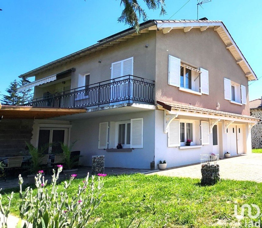 Maison 5 pièces de 143 m² à Saint-Vincent (43800)