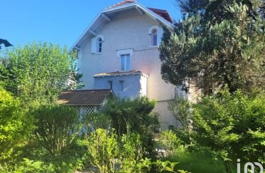 House 7 rooms of 132 m² in Aix-les-Bains (73100)