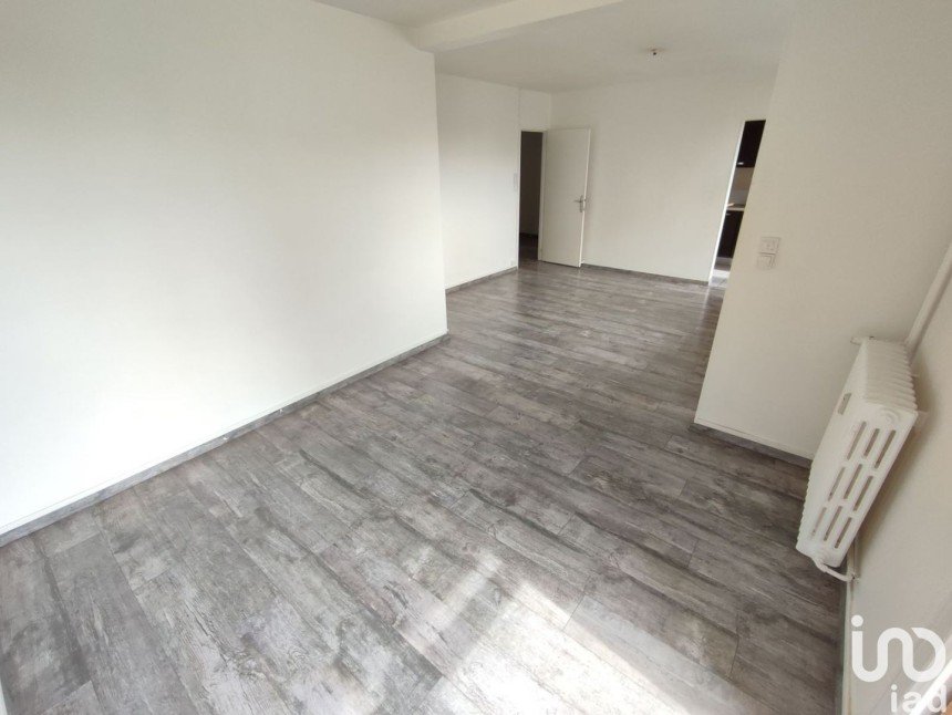 Apartment 2 rooms of 53 m² in Chartres (28000)