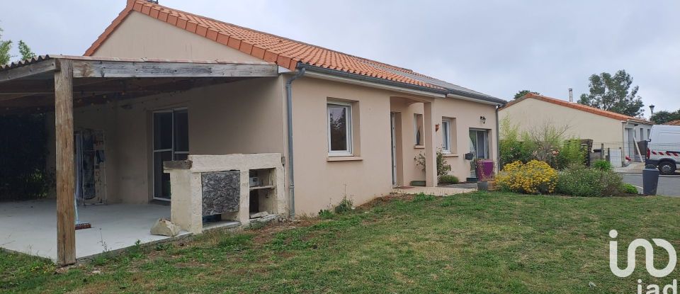 House 5 rooms of 109 m² in La Plaine (49360)