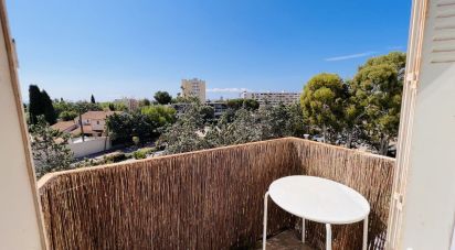 Apartment 3 rooms of 57 m² in Hyères (83400)