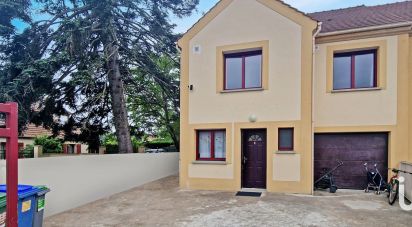 House 6 rooms of 107 m² in Bonnelles (78830)
