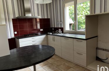 House 5 rooms of 97 m² in Cholet (49300)