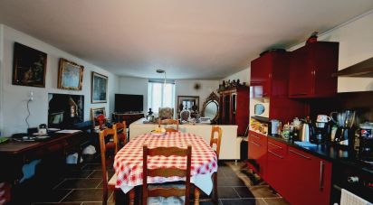 House 5 rooms of 93 m² in Brettes (16240)