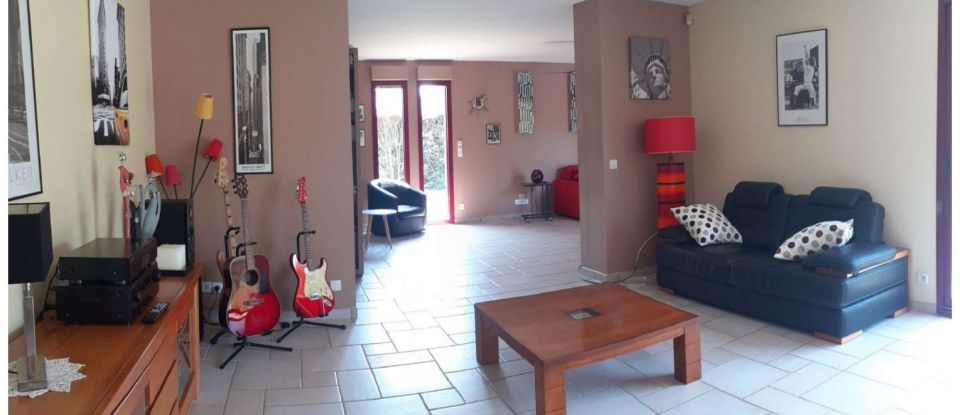 House 7 rooms of 150 m² in Plourhan (22410)