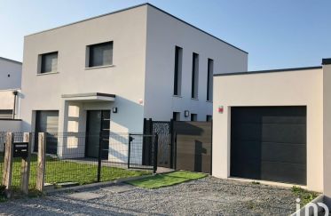 House 6 rooms of 143 m² in Couëron (44220)