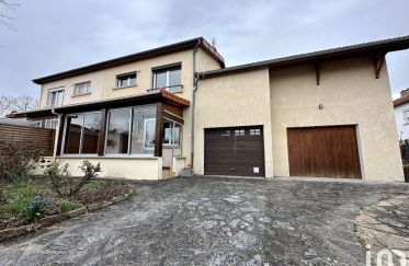 House 5 rooms of 107 m² in Aulnat (63510)
