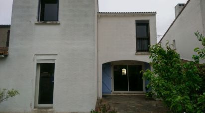 Maison 5 pièces de 110 m² à Villemoustaussou (11620)