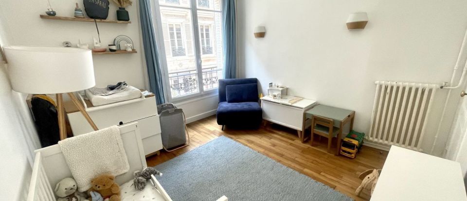 Appartement 4 pièces de 87 m² à Paris (75017)
