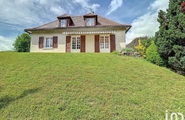 House 6 rooms of 120 m² in Aurillac (15000)