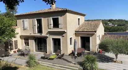 Maison 7 pièces de 191 m² à Rochefort-du-Gard (30650)