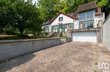 House 6 rooms of 181 m² in Follainville-Dennemont (78520)