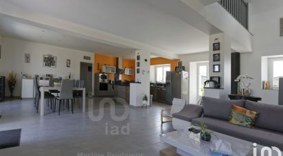 House 6 rooms of 178 m² in Courtenay (45320)