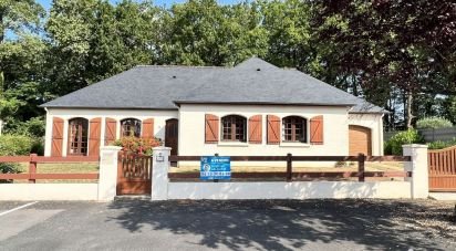 House 4 rooms of 111 m² in Sautron (44880)
