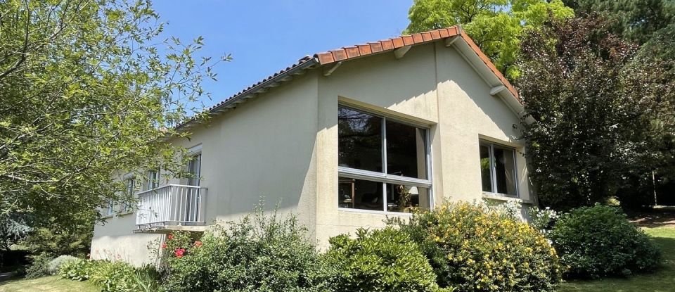 House 7 rooms of 155 m² in Pouzauges (85700)