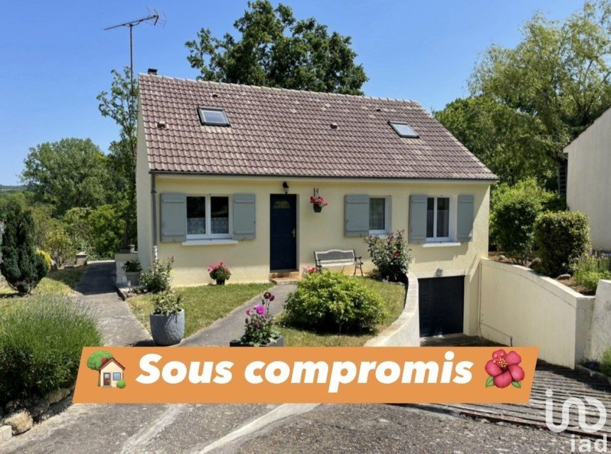 Maison 5 pièces de 95 m² à Saint-Pierre-lès-Nemours (77140)