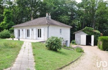 House 4 rooms of 80 m² in Saint-Aignan (41110)
