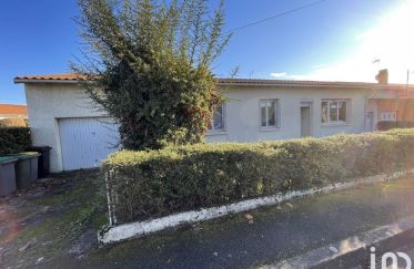 House 6 rooms of 95 m² in Niort (79000)