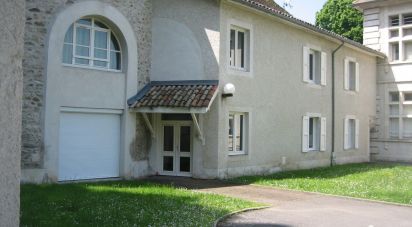 Apartment 2 rooms of 82 m² in Coublevie (38500)