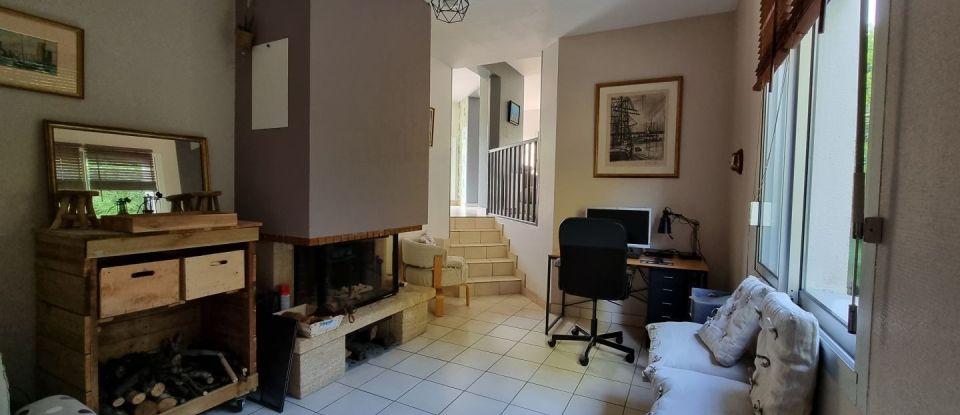 House 6 rooms of 126 m² in Bourgbarré (35230)