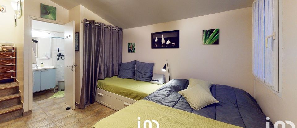 House 7 rooms of 181 m² in Pierrefeu-du-Var (83390)