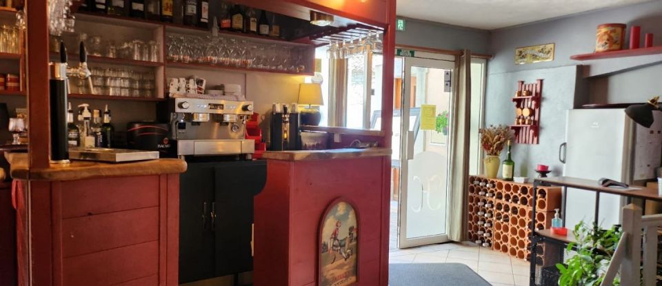 Restaurant de 145 m² à Gréoux-les-Bains (04800)