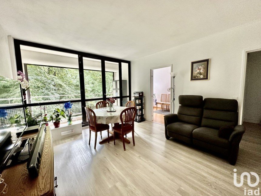Appartement 3 pièces de 65 m² à Vaux-le-Pénil (77000)