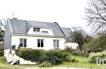 House 6 rooms of 166 m² in Couëron (44220)