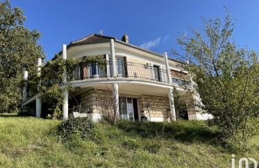 House 4 rooms of 220 m² in Souppes-sur-Loing (77460)