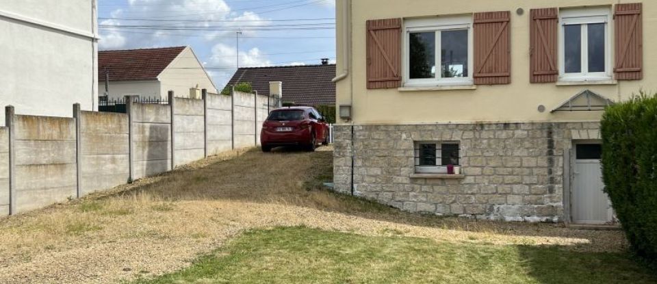 House 4 rooms of 65 m² in Margny-lès-Compiègne (60280)