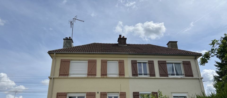 House 4 rooms of 65 m² in Margny-lès-Compiègne (60280)