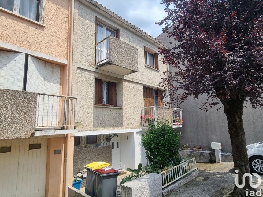 House 5 rooms of 137 m² in Castres (81100)