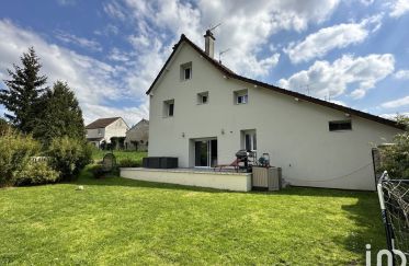 House 5 rooms of 103 m² in Quincy-Voisins (77860)