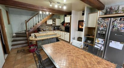 House 7 rooms of 143 m² in Chauffailles (71170)