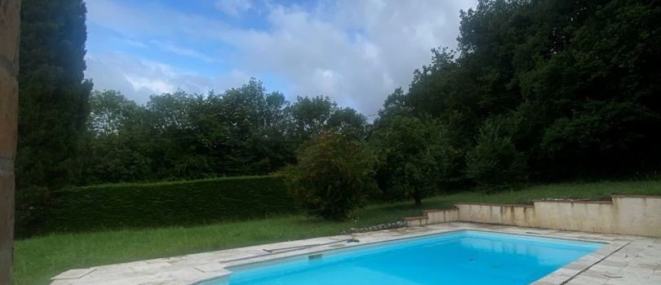 House 6 rooms of 155 m² in Montauban (82000)