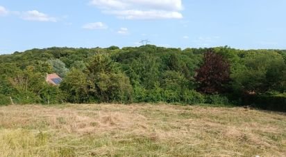 Land of 1,234 m² in Goussonville (78930)
