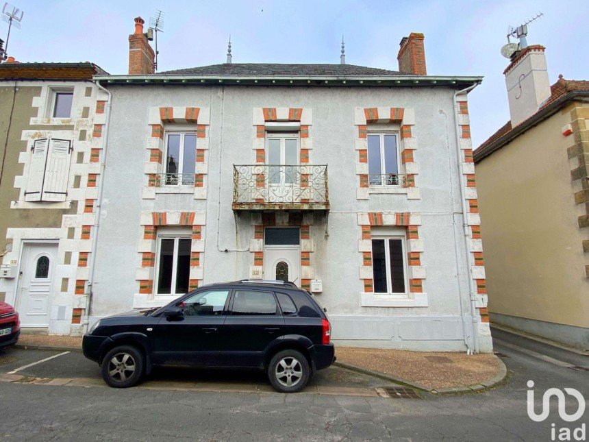 House 6 rooms of 127 m² in Availles-Limouzine (86460)