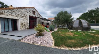House 5 rooms of 130 m² in Coëx (85220)
