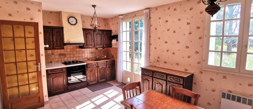 House 6 rooms of 108 m² in Bouzy-la-Forêt (45460)
